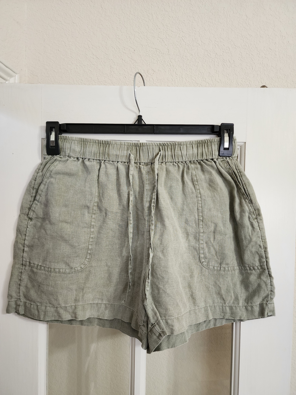 Jones & Co 100% Linen Sage Green Drawstring Pull On Shorts Women's M
